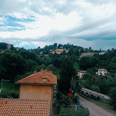 Emy & Lu Citta' Alta Centro Storico * Bergamo